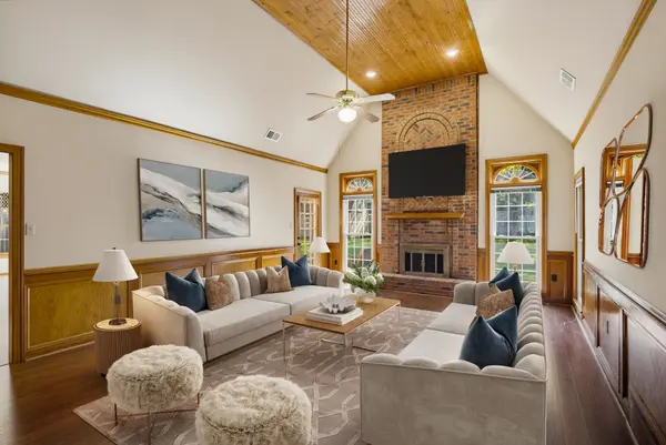 500 E SANGA CIR, Cordova, TN 38018