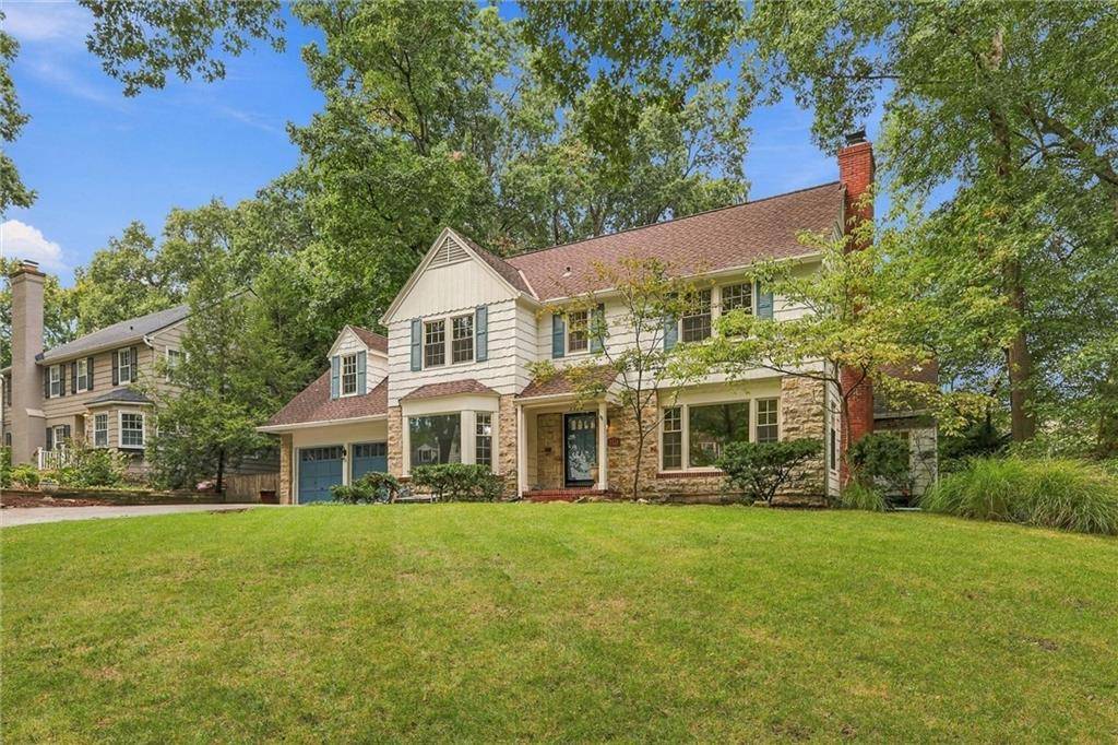 2518 Tomahawk RD, Mission Hills, KS 66208