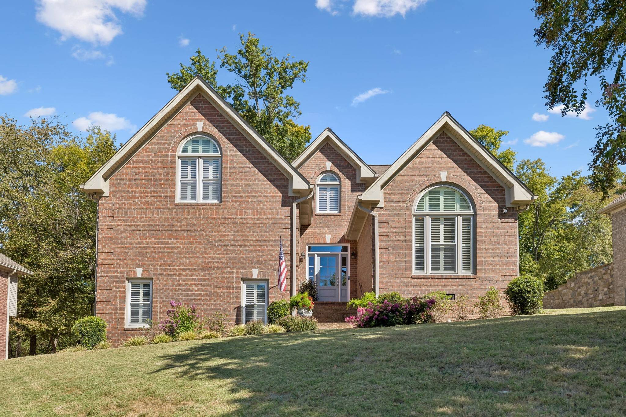 949 Wonderland Pass, Hermitage, TN 37076