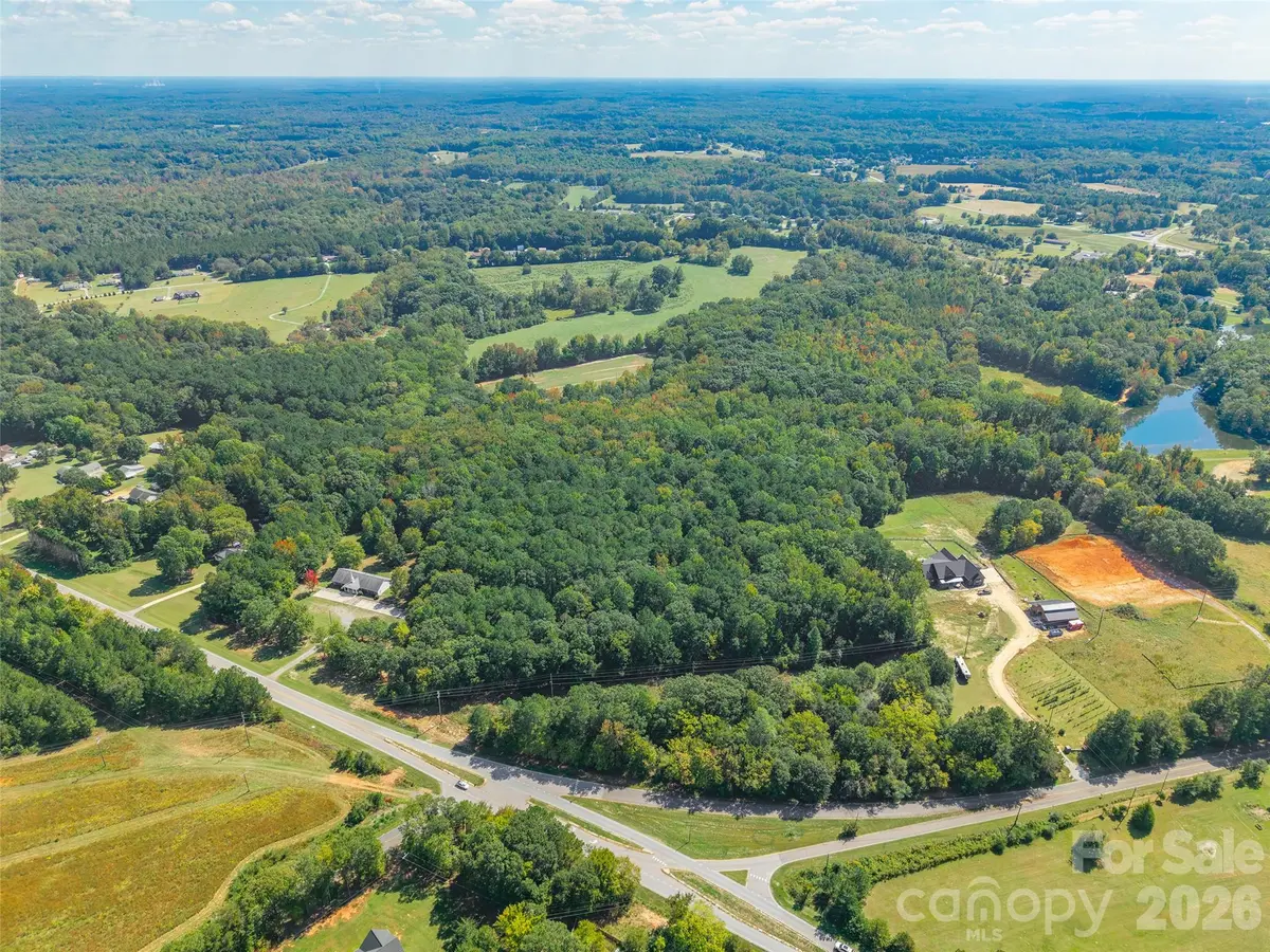 2390 Old Hwy 321 HWY, Clover, SC 29710