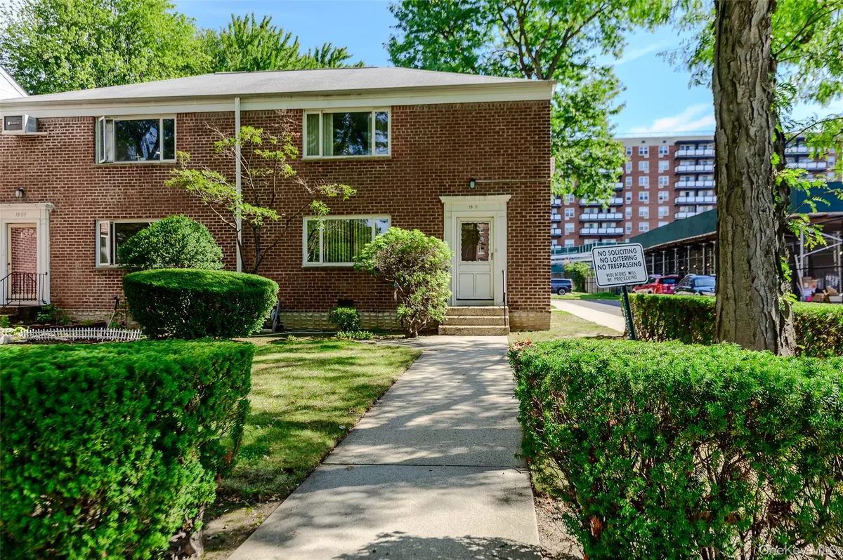 18-11 212 Street #101, Bayside, NY 11360