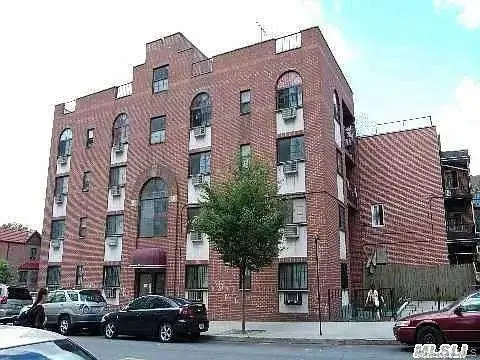 42-60 Colden ST #1B, Flushing, NY 11355