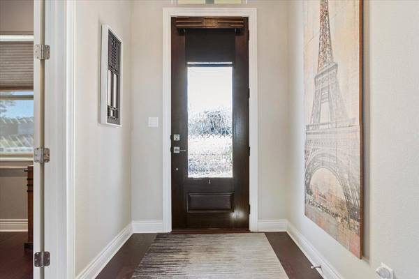 236 Standing Oak DR, Georgetown, TX 78633