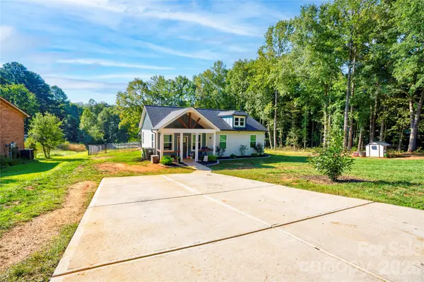 114 Crestbrook CIR, Shelby, NC 28152