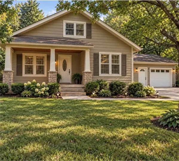 718 S Chestnut ST, Olathe, KS 66061