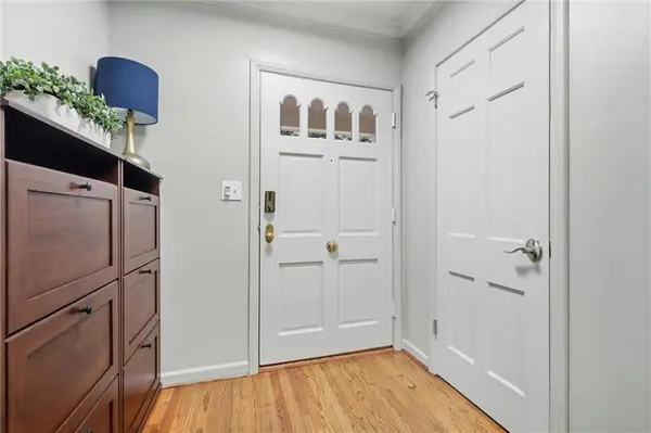 2518 Tomahawk RD, Mission Hills, KS 66208