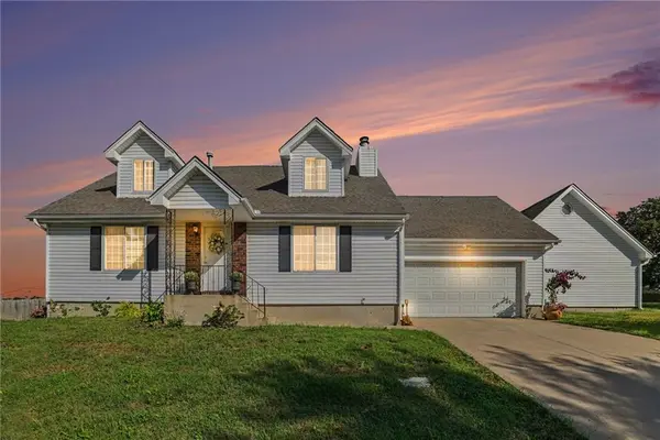 501 NW Hunter DR, Blue Springs, MO 64014
