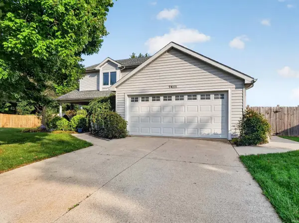 7411 Woodsmill CT, Fort Wayne, IN 46835-9459