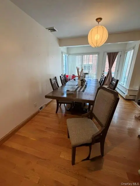 1001 5th AVE, New Hyde Park, NY 11040