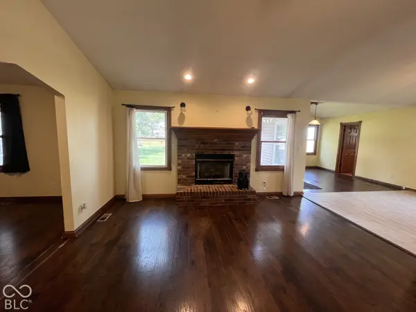 6134 Sloan Valley, Columbus, IN 47203