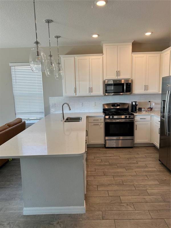 9024 TEQUILA SUNRISE DR, Sarasota, FL 34241
