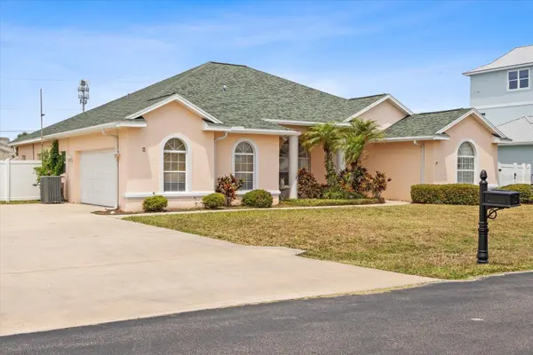 7 BEACHSIDE DR, Palm Coast, FL 32137