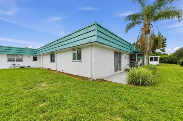 205 KINGS BLVD #67, Sun City Center, FL 33573