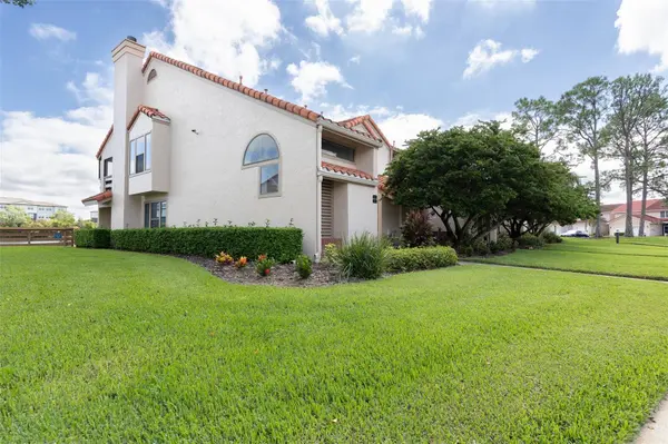1905 GARDEN LAKE DR, Winter Haven, FL 33884