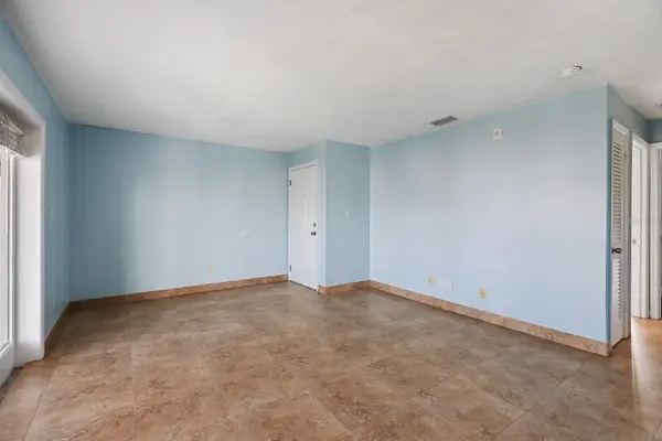 4859 COQUINA KEY DR SE #C, St Petersburg, FL 33705