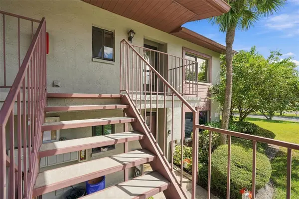729 83RD AVE N #204, St Petersburg, FL 33702