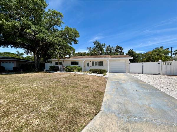 295 59TH AVE NE, St Petersburg, FL 33703