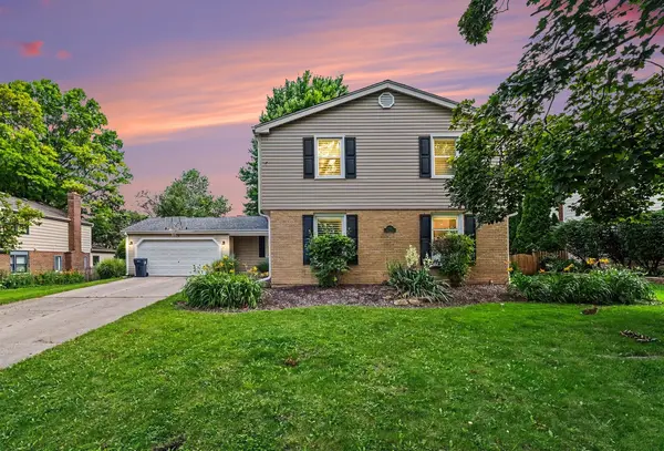 509 Ticonderoga LN, Naperville, IL 60563