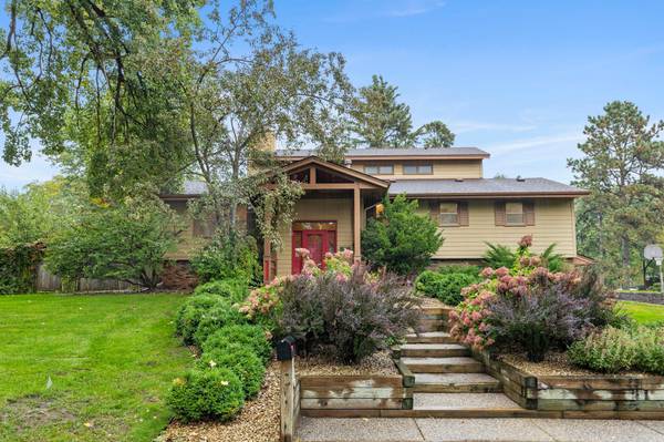 1483 Red Cedar RD, Eagan, MN 55121
