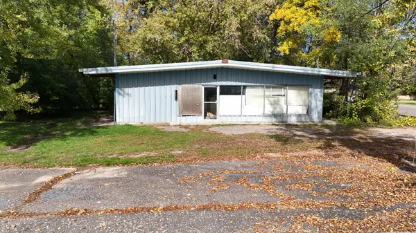 223 5th ST S, Sauk Rapids, MN 56379