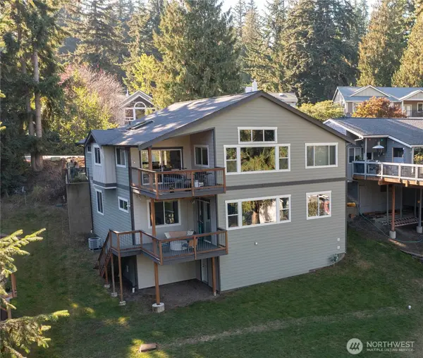 6 Bogey LN, Bellingham, WA 98229