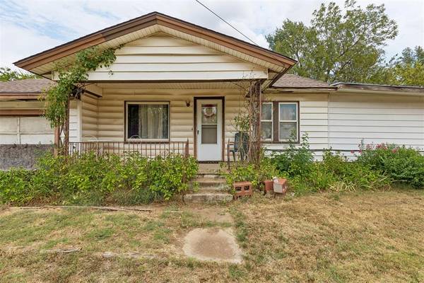 4000 Lawn DR, Del City, OK 73115
