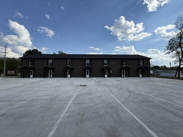 710 SW Atlantic St, Tullahoma, TN 37388