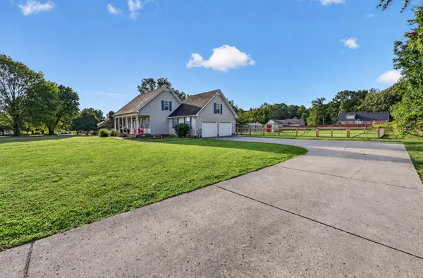 8369 Bethlehem Rd, Springfield, TN 37172