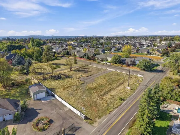 8608 N Panorama Dr, Spokane, WA 99208