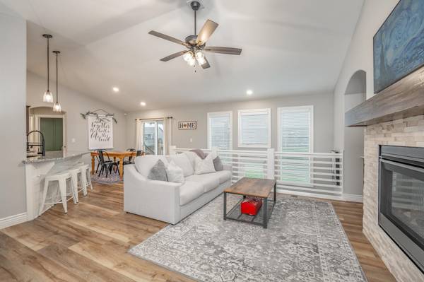 2311 S Chateau St, Wichita, KS 67207