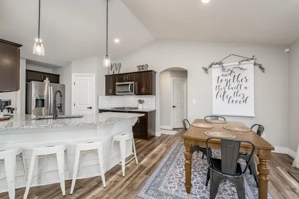 2311 S Chateau St, Wichita, KS 67207