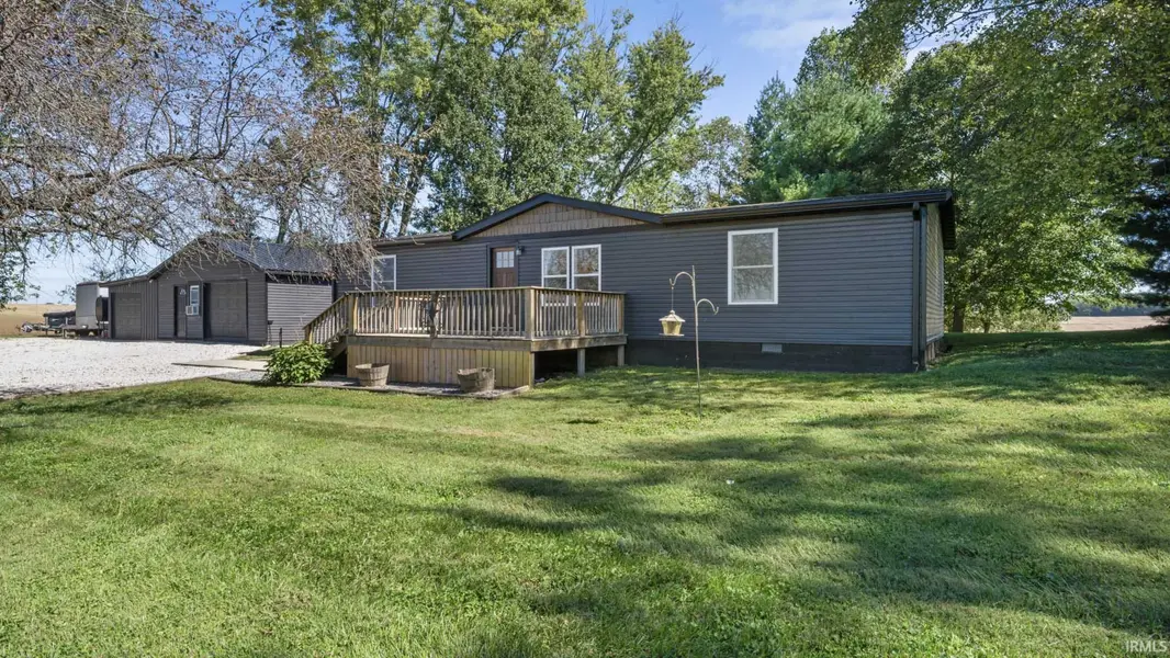 975 E Co Rd 900 N ***, Orleans, IN 47452