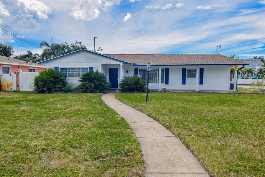 13594 MONALEE AVE, Seminole, FL 33776