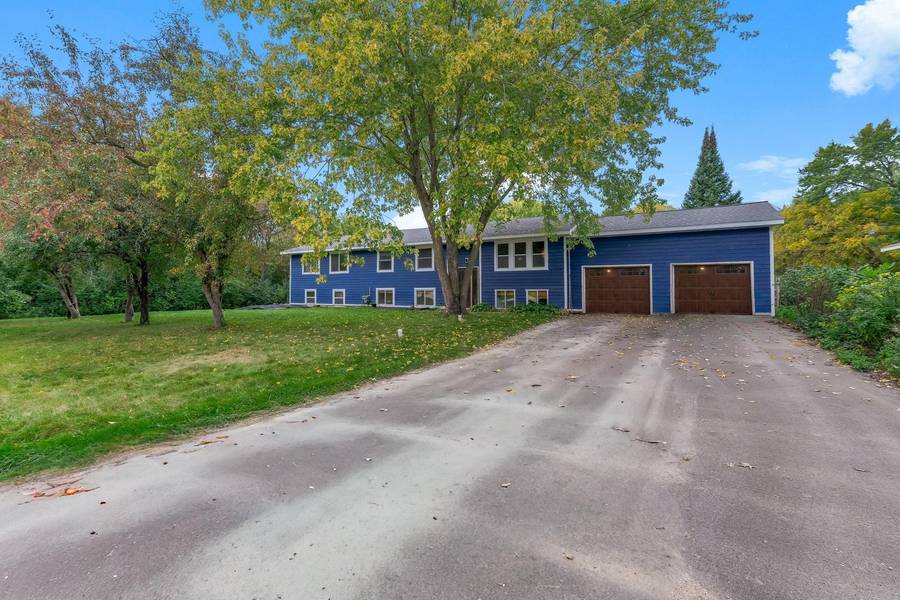 18423 Italy AVE, Lakeville, MN 55044