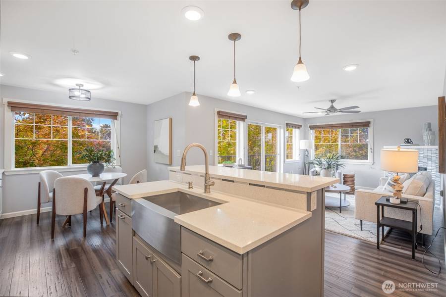107 Ave. 20th #401, Seattle, WA 98122