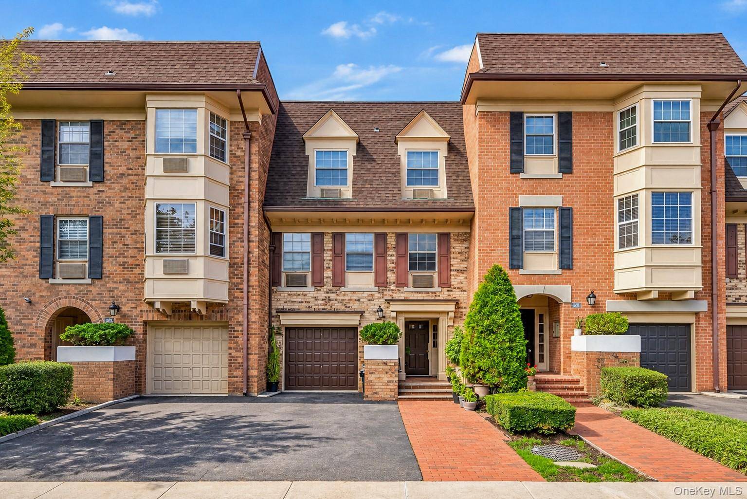 12-32 Diane PL #204L, Bayside, NY 11360