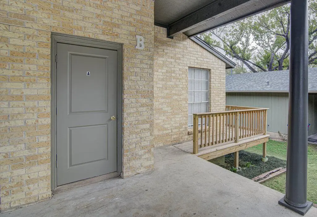 404 W Dittmar RD #B, Austin, TX 78745