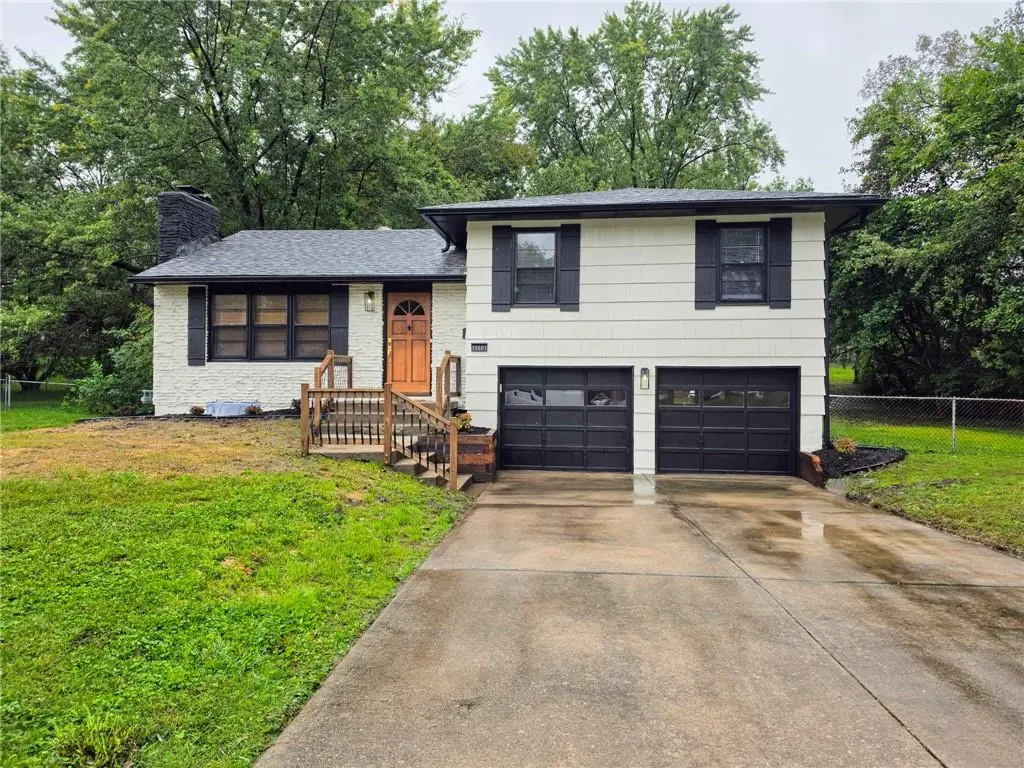 10601 E 33rd TER #S, Independence, MO 64052