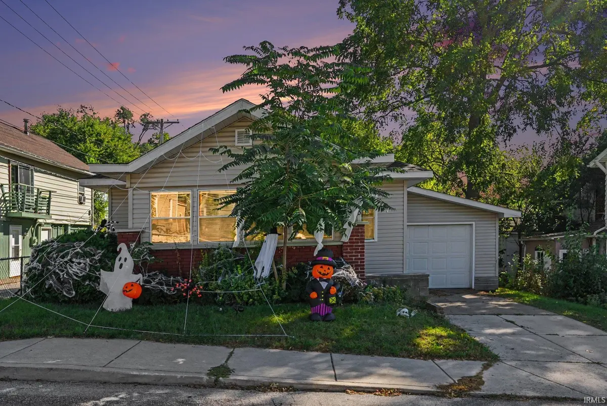 708 Liberty DR, Mishawaka, IN 46545