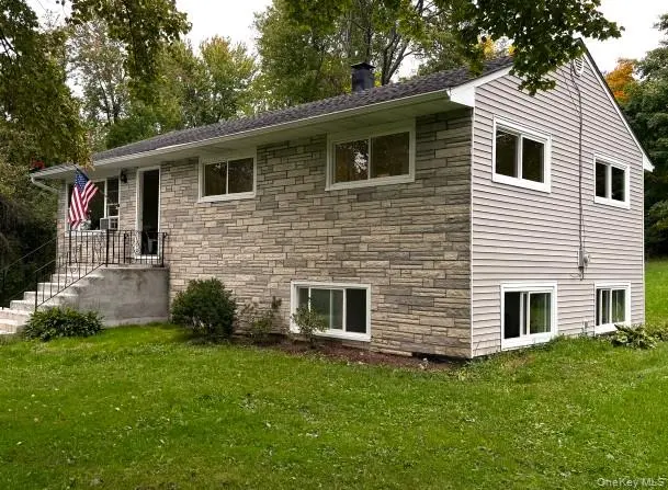 11 Everett RD, Carmel, NY 10512