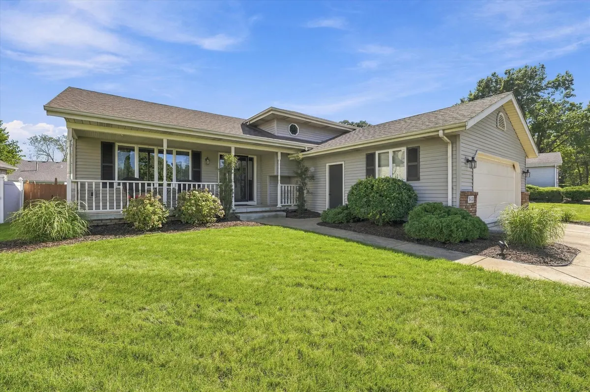 613 N Forest AVE, Griffith, IN 46319