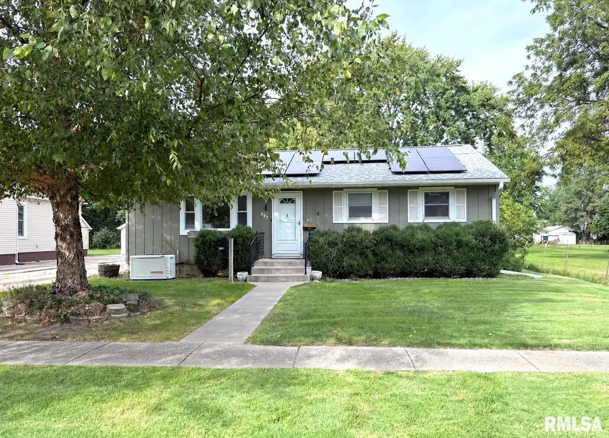 597 E 4TH ST, Galesburg, IL 61401