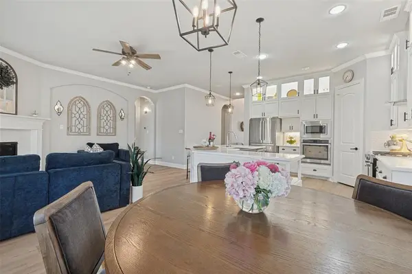 4374 Vineyard Creek Drive, Grapevine, TX 76051