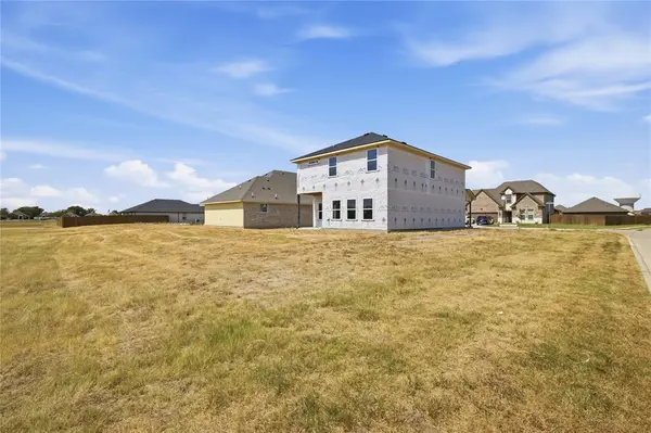 601 Greyson Lane, Greenville, TX 75402