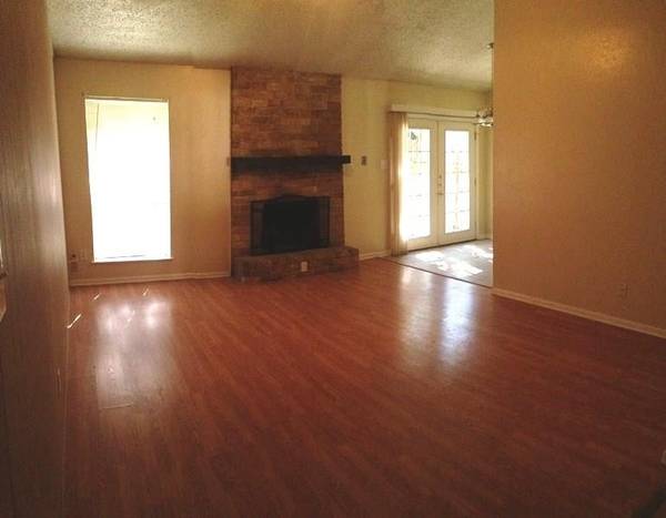 1305 Glenda DR #A, Round Rock, TX 78681
