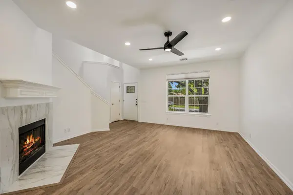 537 Roseberry ST, Buda, TX 78610