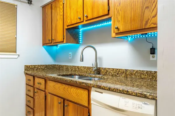 6903 Deatonhill DR #28, Austin, TX 78745