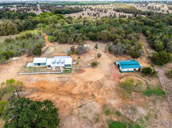 301 County Road 491 RD, Elgin, TX 78621