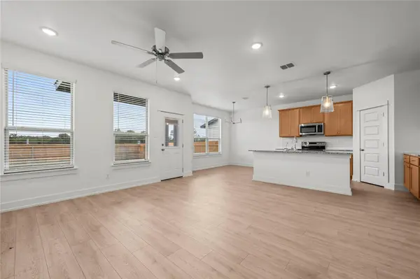576 Gus LOOP, Georgetown, TX 78626