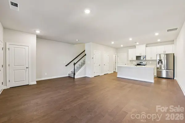 109 Ciara PL #E, Mooresville, NC 28117